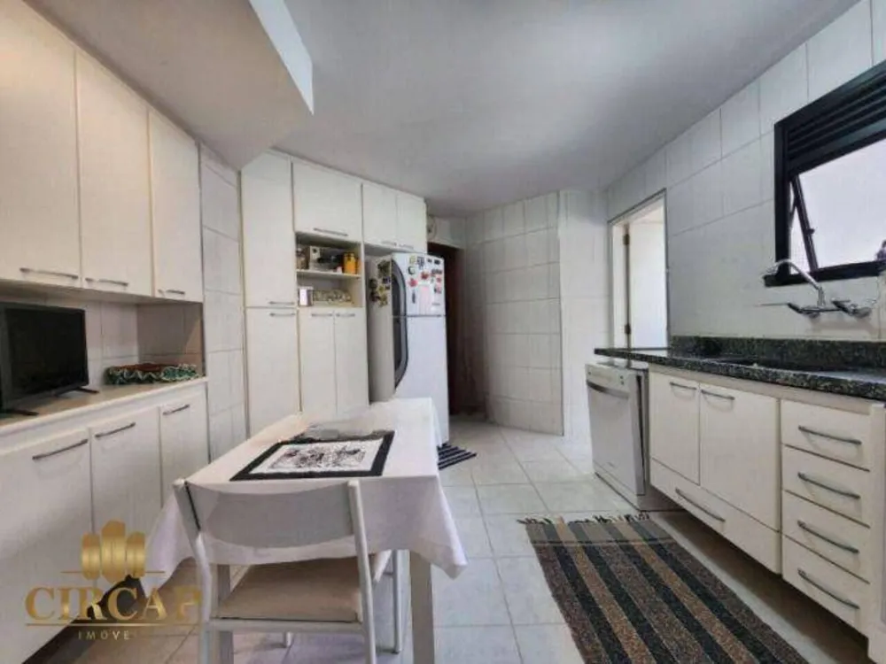 Cobertura, 3 quartos, 214 m² - Foto 5