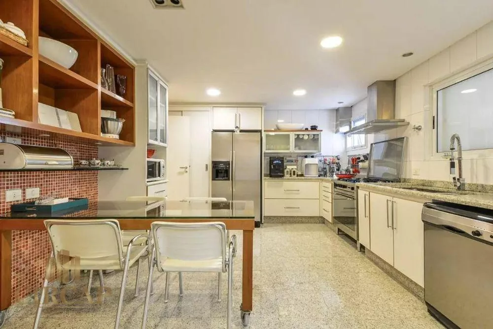 Apartamento à venda com 3 quartos, 177m² - Foto 14