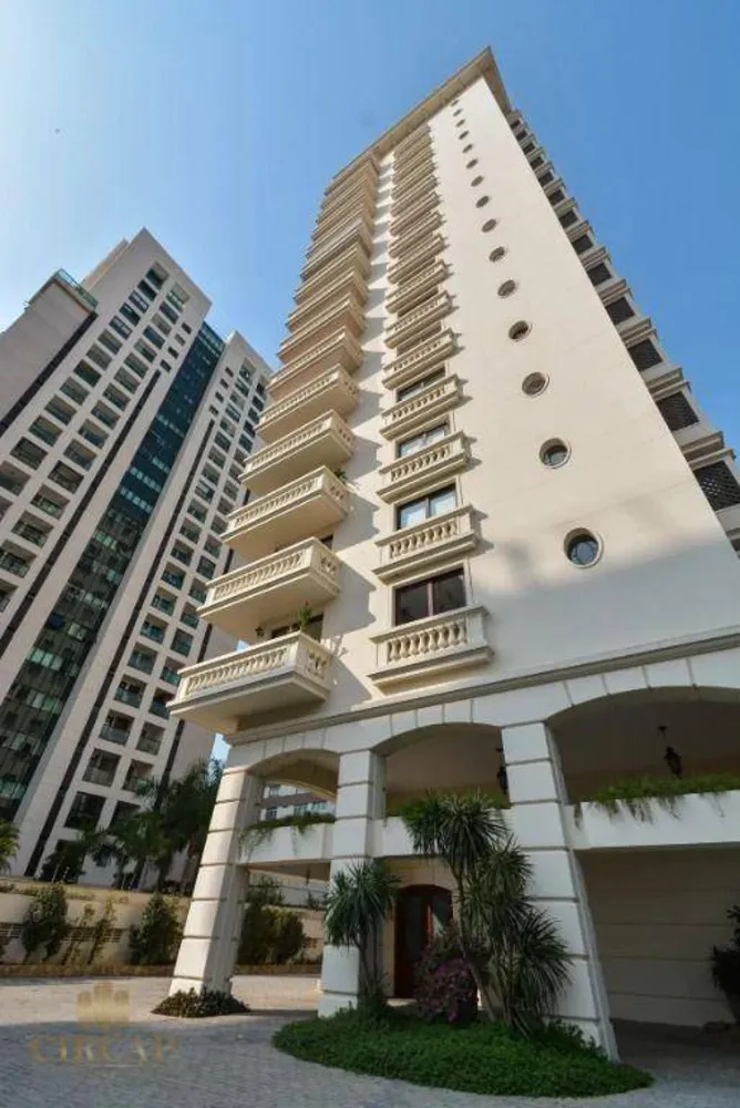 Apartamento, 4 quartos, 246 m² - Foto 1