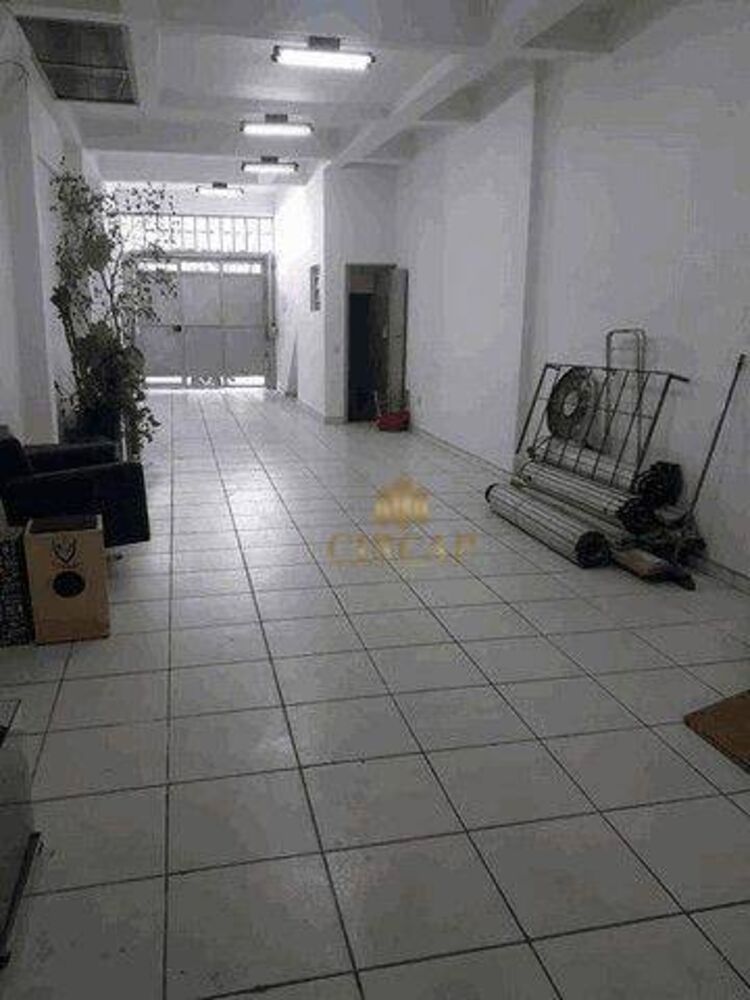 Sobrado à venda com 10 quartos, 262m² - Foto 1