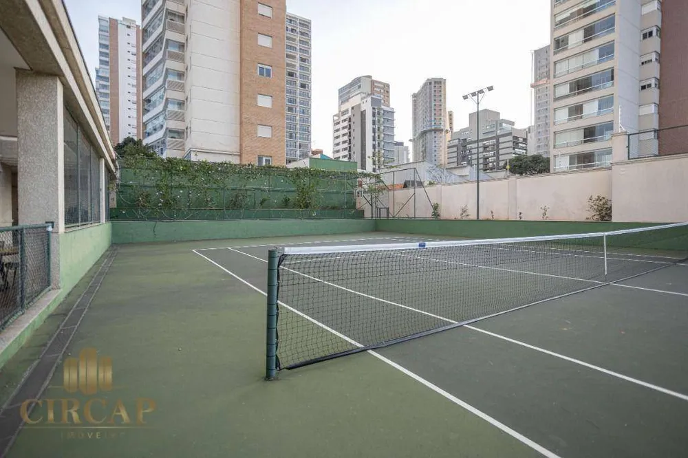 Apartamento, 3 quartos, 244 m² - Foto 2