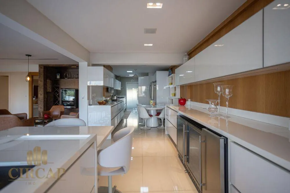Apartamento, 3 quartos, 244 m² - Foto 11