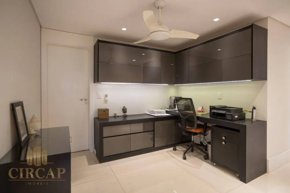 Apartamento, 3 quartos, 244 m² - Foto 14