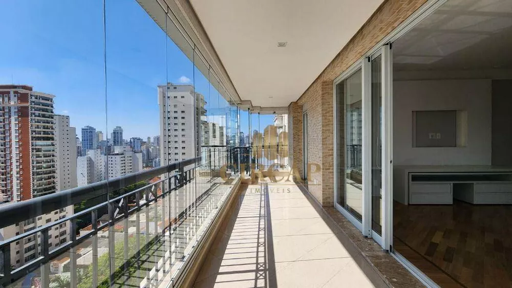 Apartamento para alugar com 3 quartos, 230m² - Foto 1