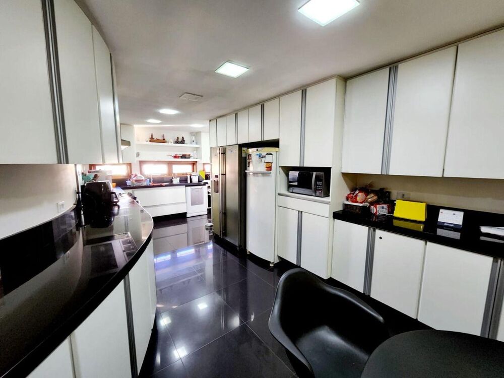 Casa de Condomínio à venda com 4 quartos, 450m² - Foto 5