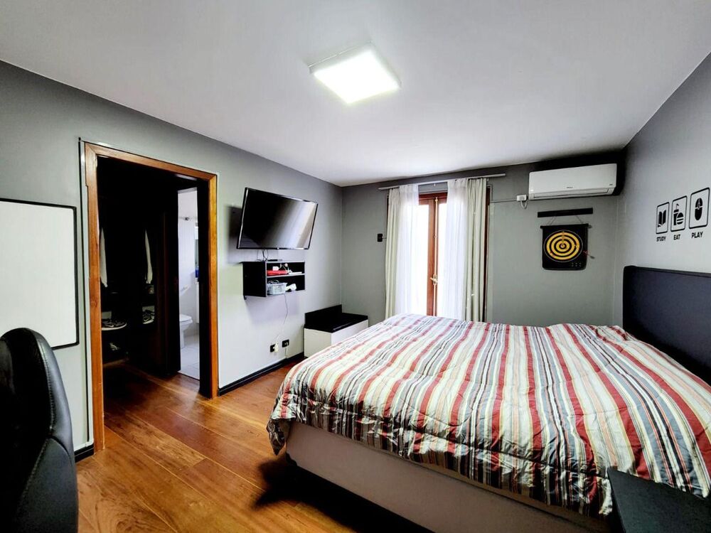 Casa de Condomínio à venda com 4 quartos, 450m² - Foto 6