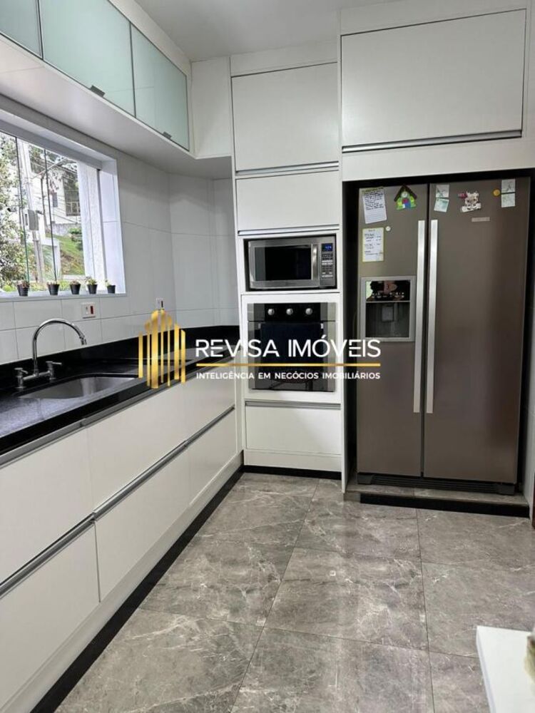 Casa de Condomínio à venda com 4 quartos, 308m² - Foto 2