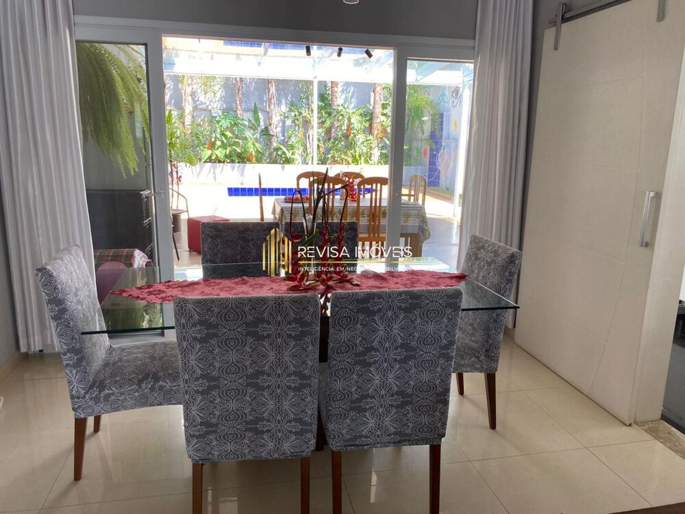 Casa de Condomínio à venda com 4 quartos, 250m² - Foto 17