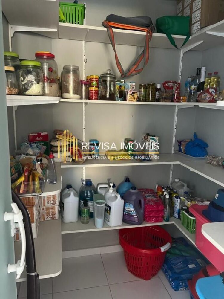 Casa de Condomínio à venda com 3 quartos, 256m² - Foto 3