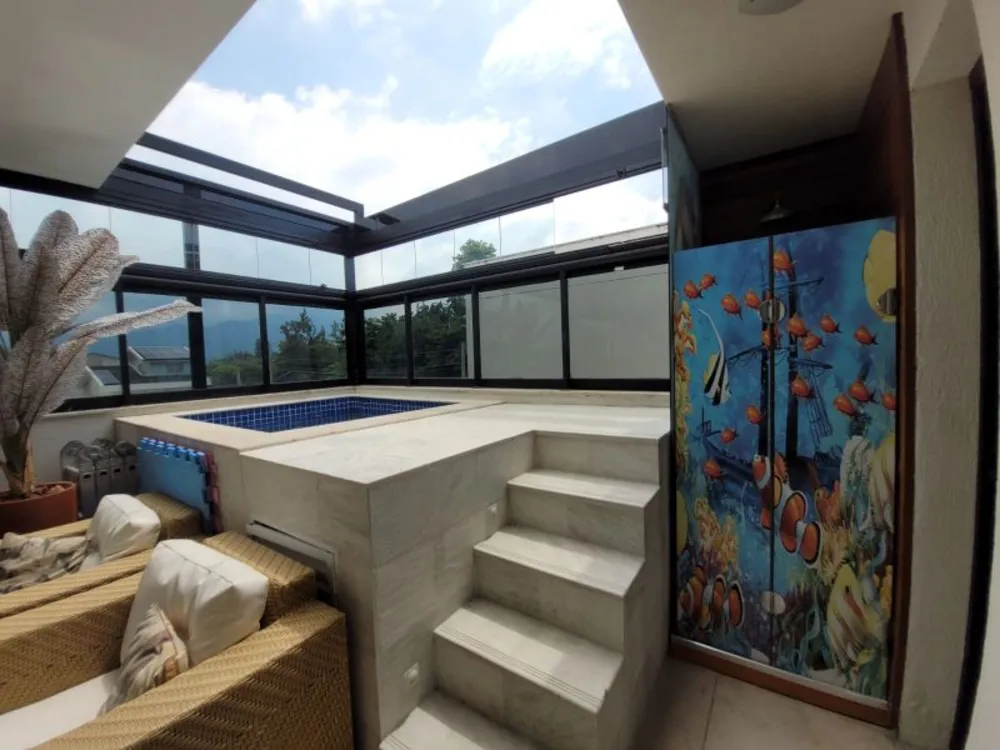 Cobertura, 3 quartos, 222 m² - Foto 2
