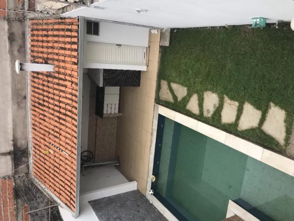 Casa à venda com 3 quartos, 350m² - Foto 1