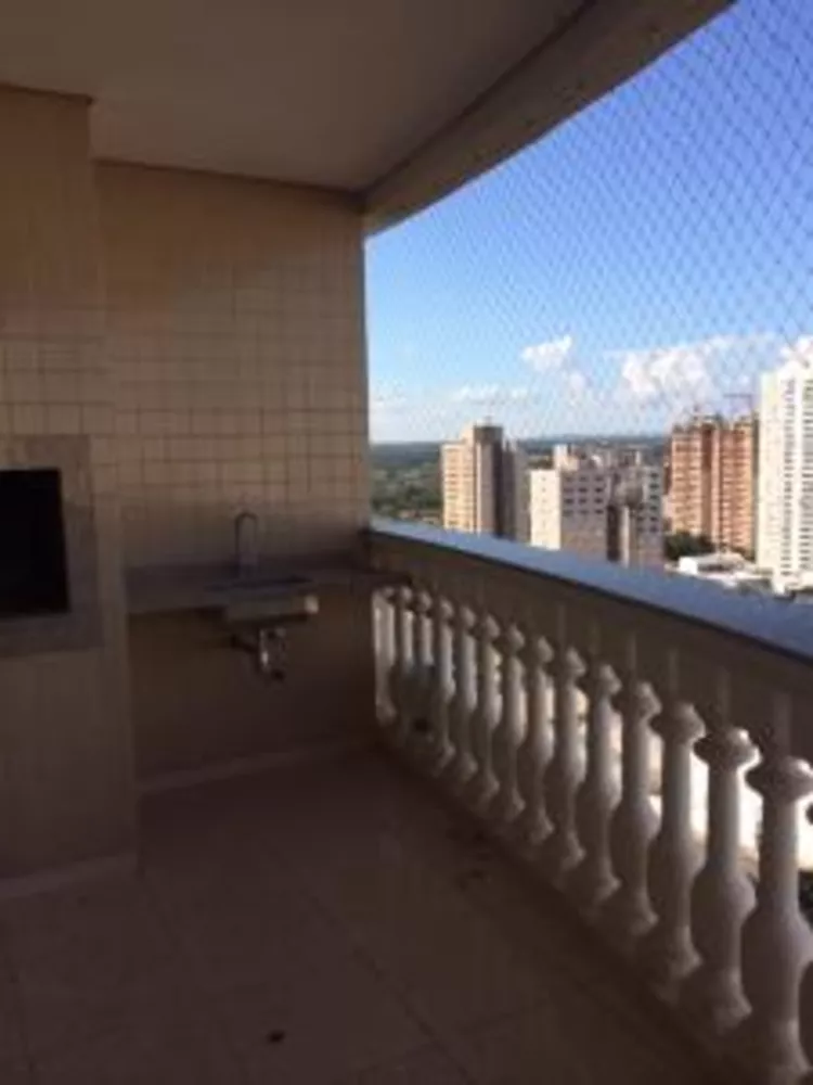 Apartamento à venda com 3 quartos, 137m² - Foto 2