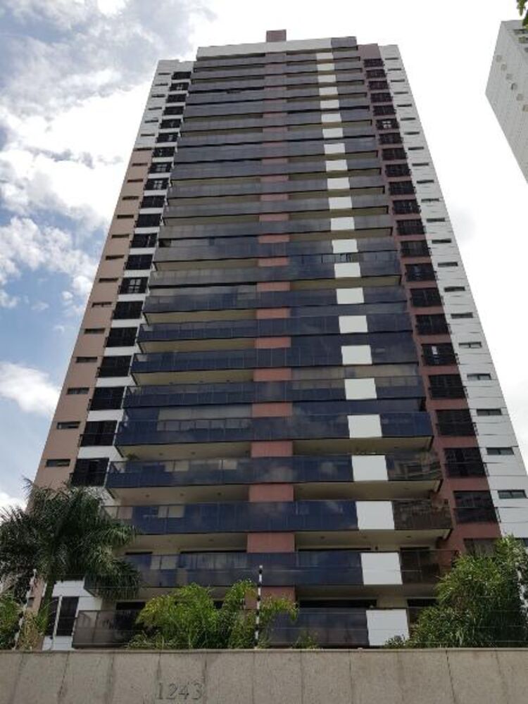 Apartamento à venda com 3 quartos, 243m² - Foto 3