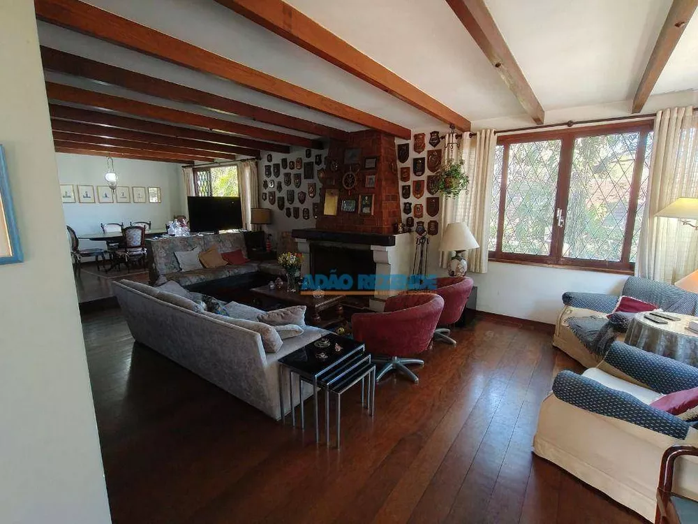 Casa, 5 quartos, 244 m² - Foto 1