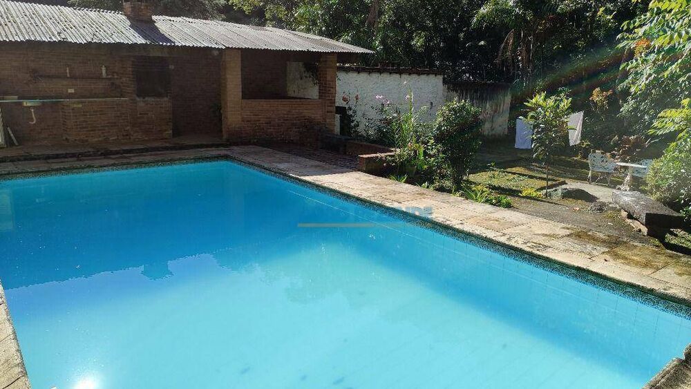 Casa à venda com 4 quartos, 101m² - Foto 3