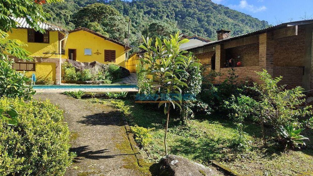 Casa à venda com 4 quartos, 101m² - Foto 4