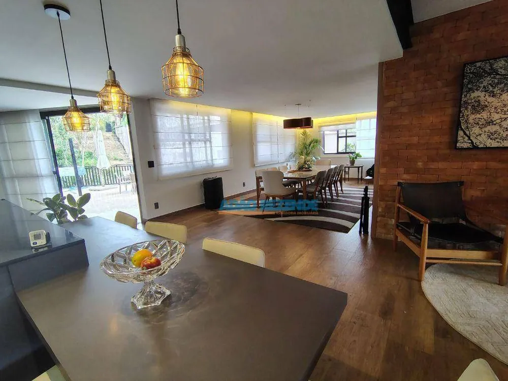 Casa, 5 quartos, 358 m² - Foto 2