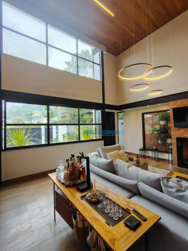 Casa, 5 quartos, 358 m² - Foto 3
