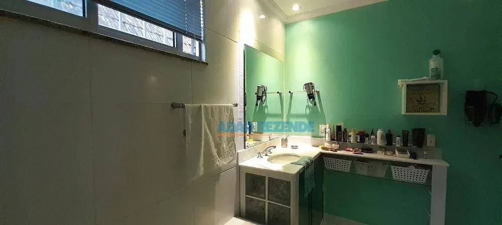 Casa, 6 quartos, 191 m² - Foto 19