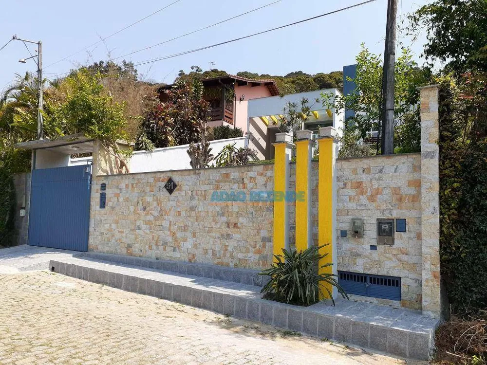 Casa, 6 quartos, 191 m² - Foto 1