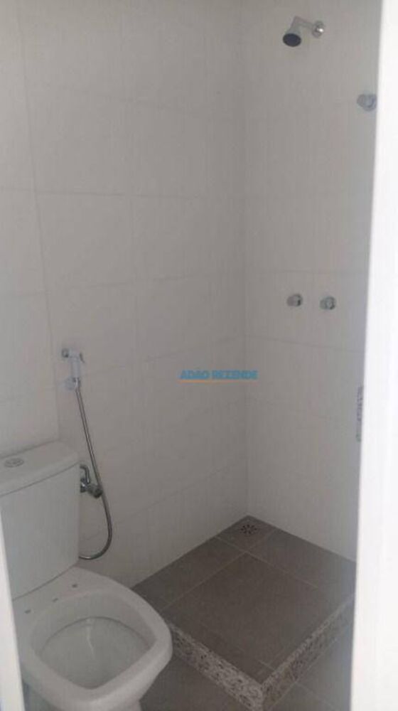 Apartamento à venda com 2 quartos, 63m² - Foto 2