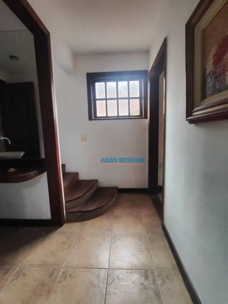 Casa, 5 quartos, 283 m² - Foto 1