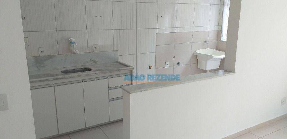 Apartamento à venda com 2 quartos, 55m² - Foto 2