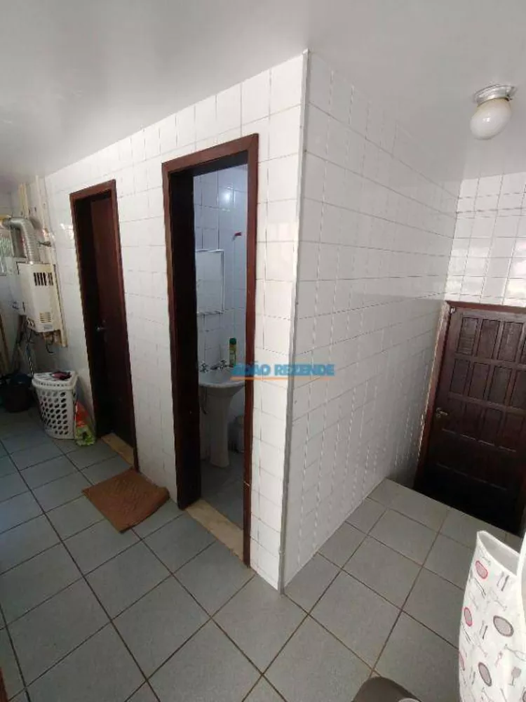 Casa, 5 quartos, 271 m² - Foto 32
