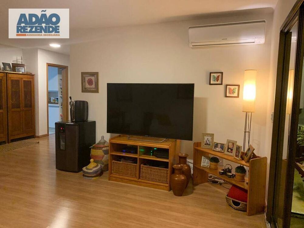 Cobertura, 3 quartos, 227 m² - Foto 2