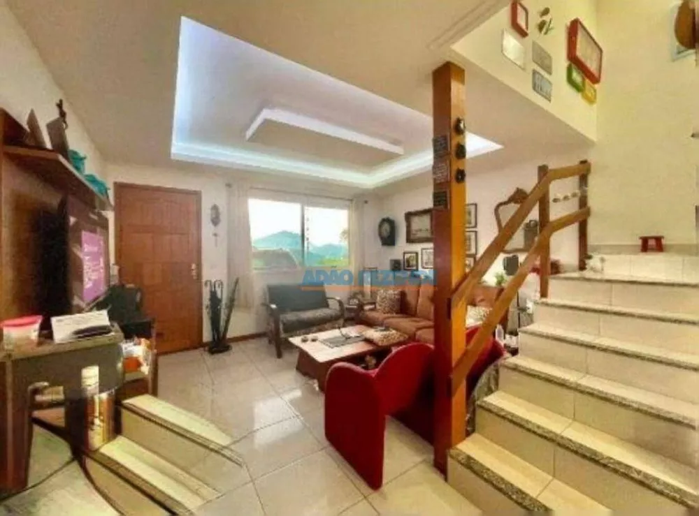 Casa de Condomínio à venda com 3 quartos, 98m² - Foto 2