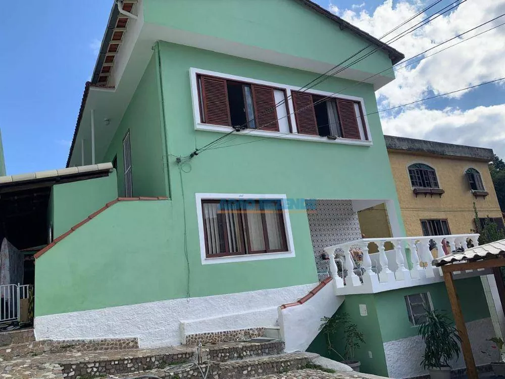 Casa, 6 quartos, 164 m² - Foto 1