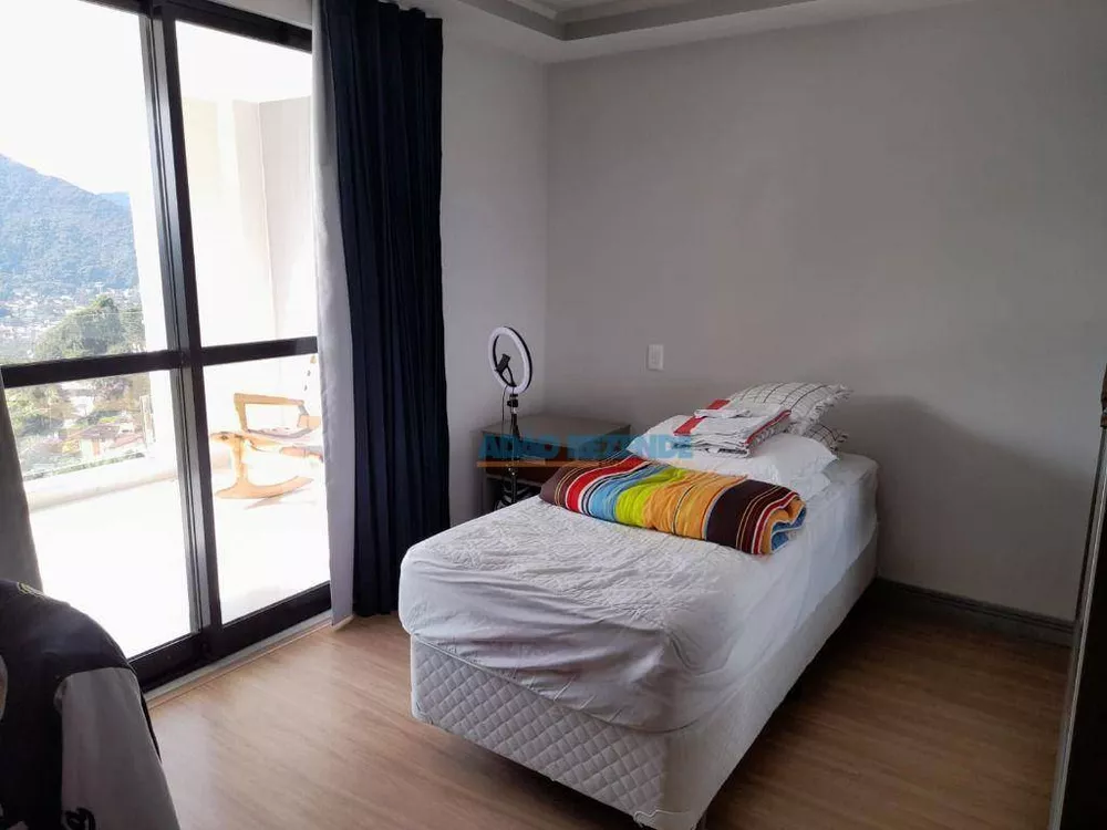 Casa, 3 quartos, 380 m² - Foto 1