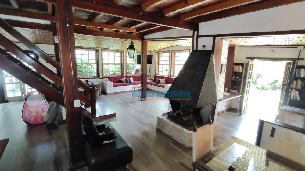 Casa, 4 quartos, 327 m² - Foto 25