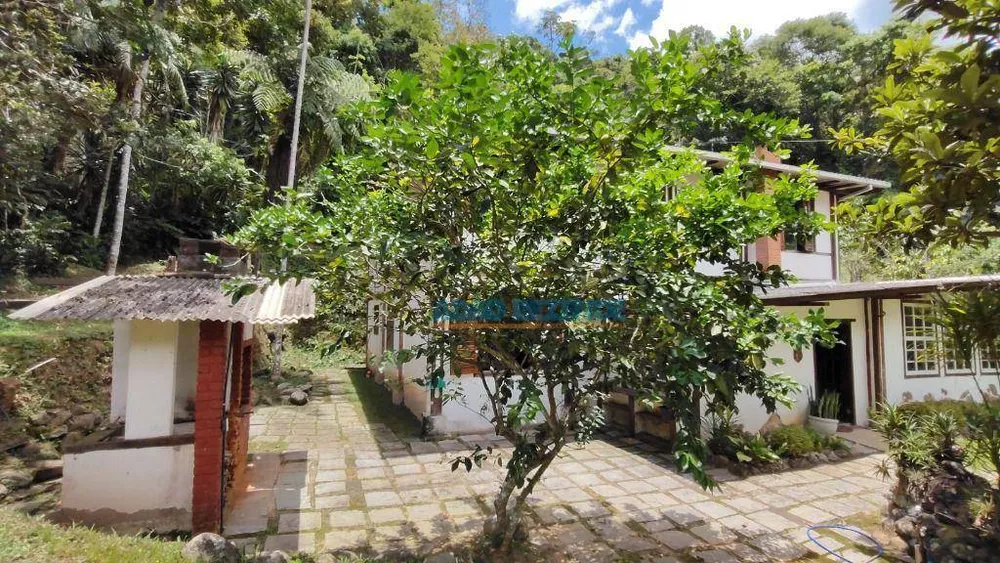 Casa, 4 quartos, 327 m² - Foto 2