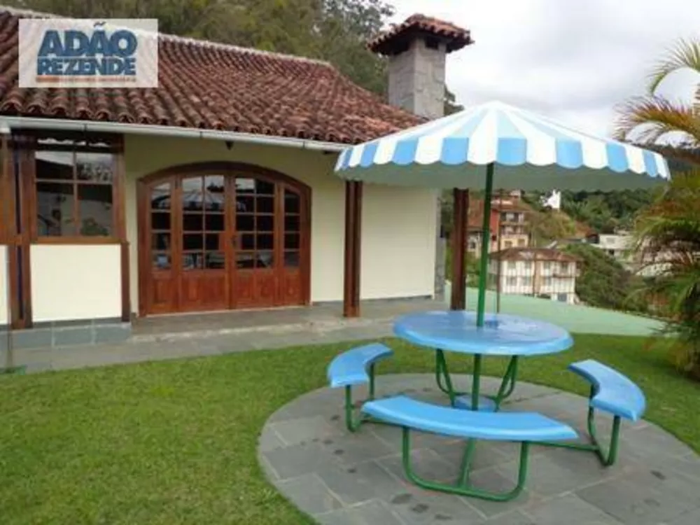 Casa, 7 quartos, 242 m² - Foto 1