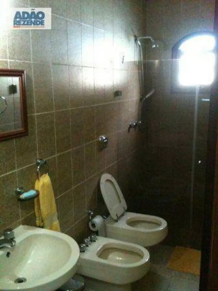 Casa, 7 quartos, 242 m² - Foto 2
