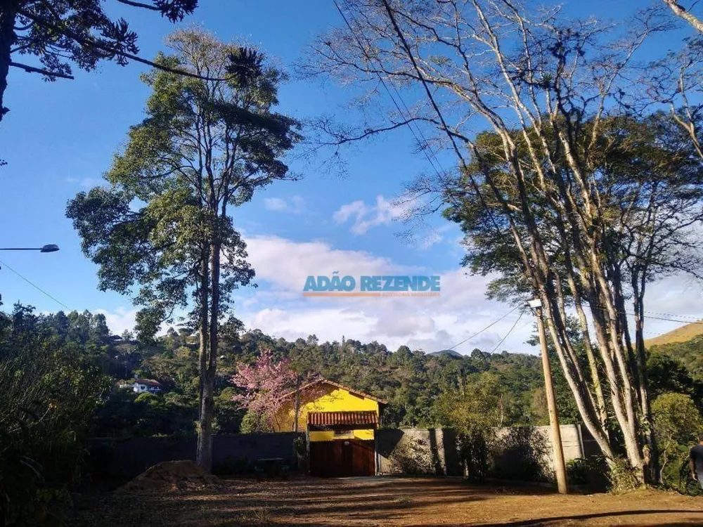 Sítio, 3 quartos, 2100 m² - Foto 1