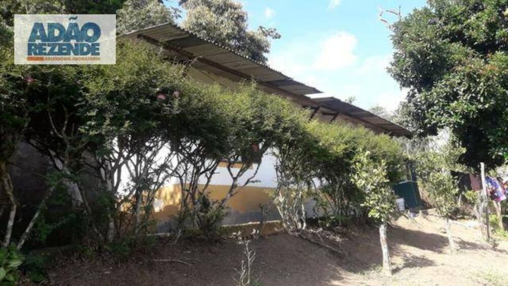 Casa à venda com 4 quartos, 105m² - Foto 3