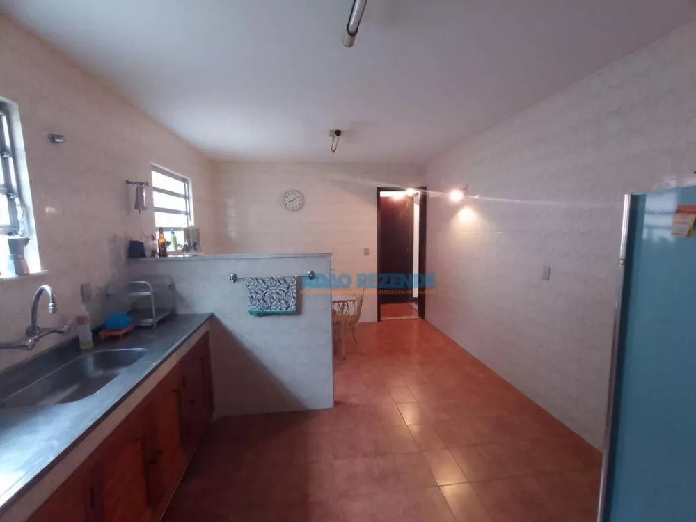 Casa, 3 quartos, 182 m² - Foto 3