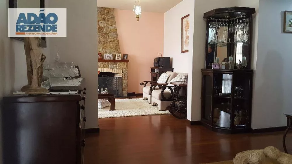 Casa, 5 quartos, 270 m² - Foto 1