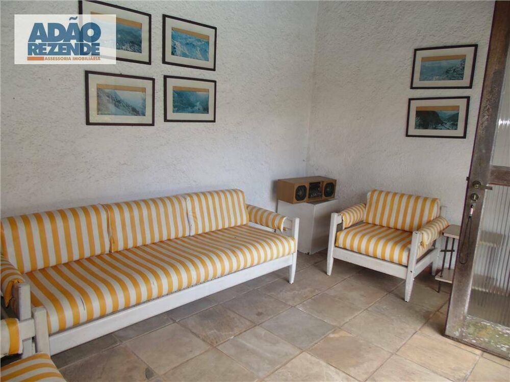 Casa à venda com 6 quartos, 800m² - Foto 4