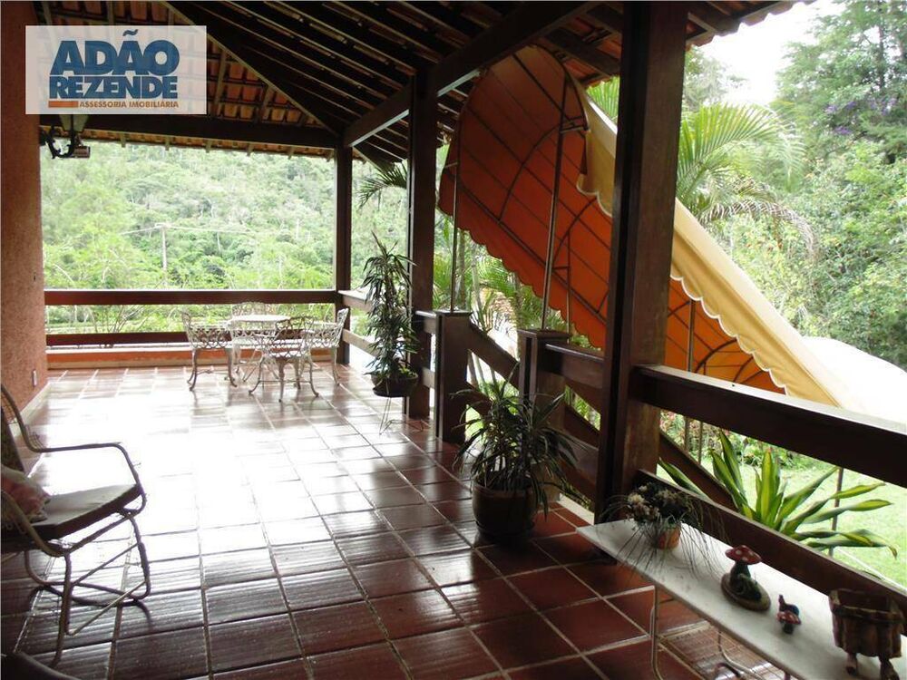 Casa à venda com 6 quartos, 800m² - Foto 2
