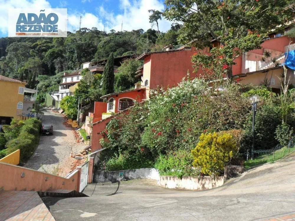 Casa de Condomínio à venda com 3 quartos, 450m² - Foto 2