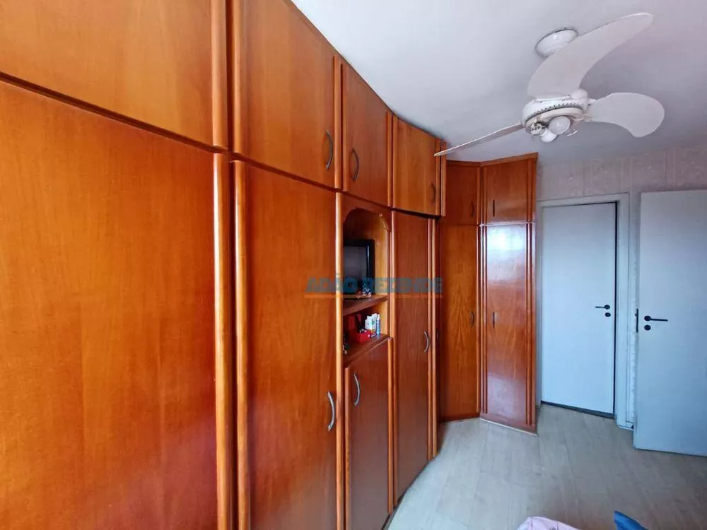 Apartamento à venda com 2 quartos, 63m² - Foto 4