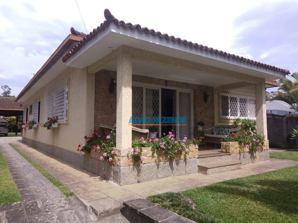 Casa, 3 quartos, 141 m² - Foto 1