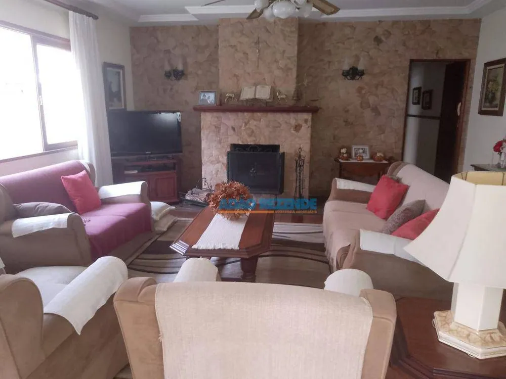Casa, 3 quartos, 141 m² - Foto 4