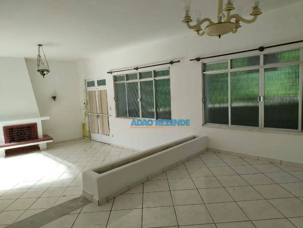 Casa, 4 quartos, 230 m² - Foto 3
