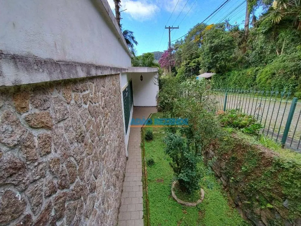 Casa, 4 quartos, 230 m² - Foto 2