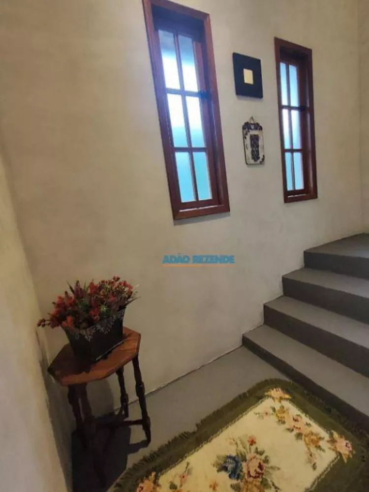 Casa, 7 quartos, 281 m² - Foto 1