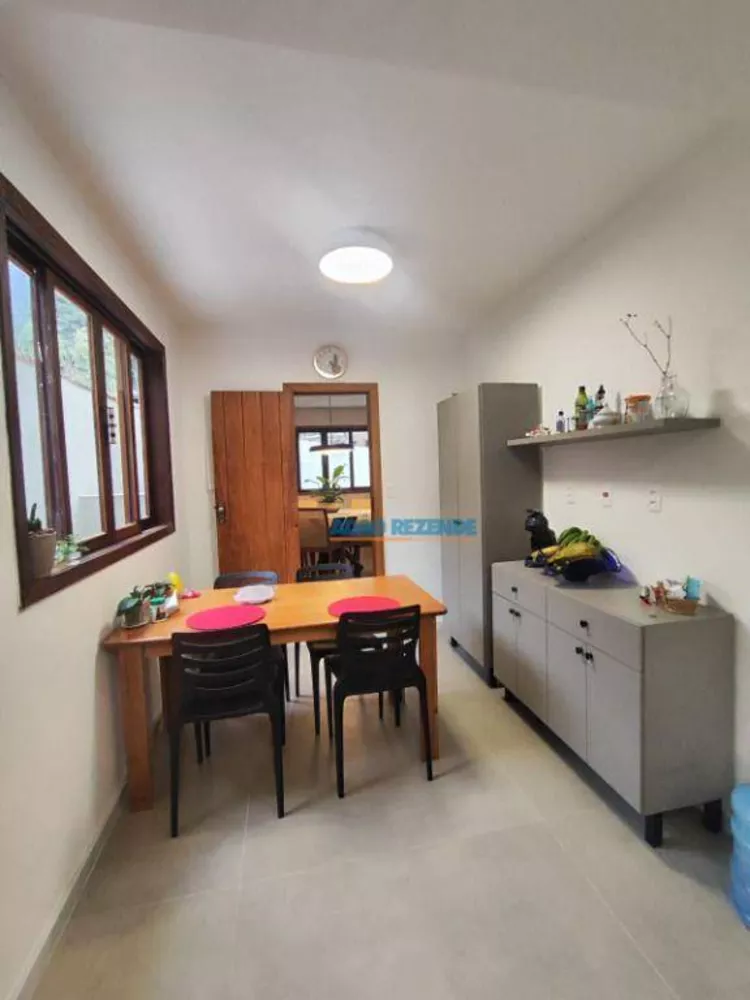 Casa, 7 quartos, 281 m² - Foto 3